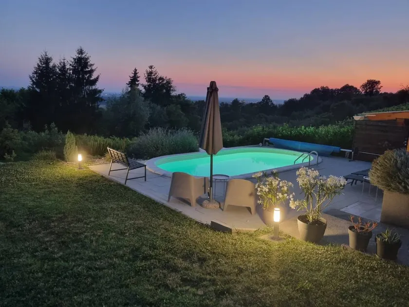 Geräumiges Ferienhaus mit Grill, beheiztem Pool und Terrasse | Haustiere erlaubt - Image 1