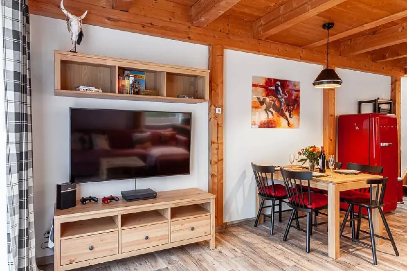 Family-friendly flat with garden, terrace & pool | Garden view | Good for workation - Image 1