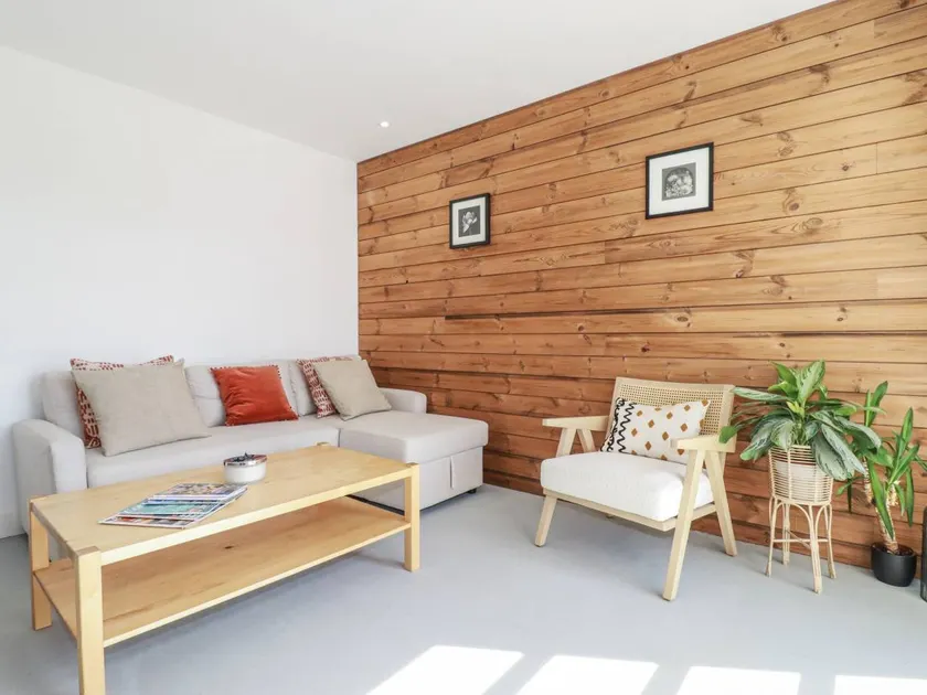 Cottage with garden | Beach view | Pet-friendly - Image 1