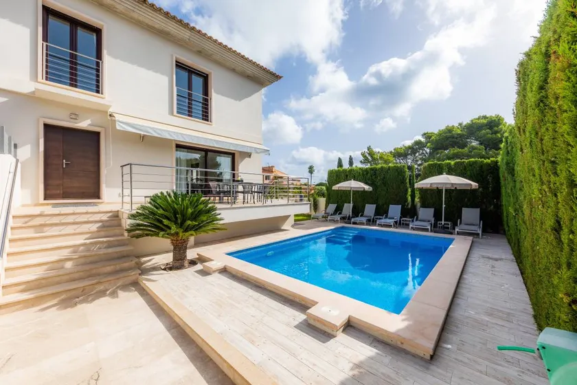 Villa mit privatem Pool, Garten und Grill | Bergblick - Image 1