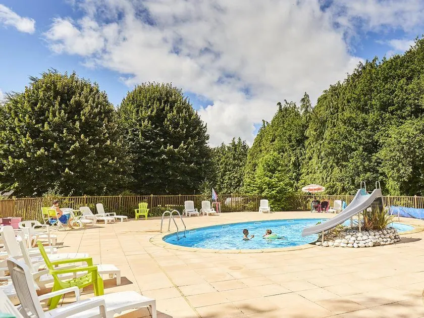 Chalet with heated pool & terrace | Dogs allowed - Image 1