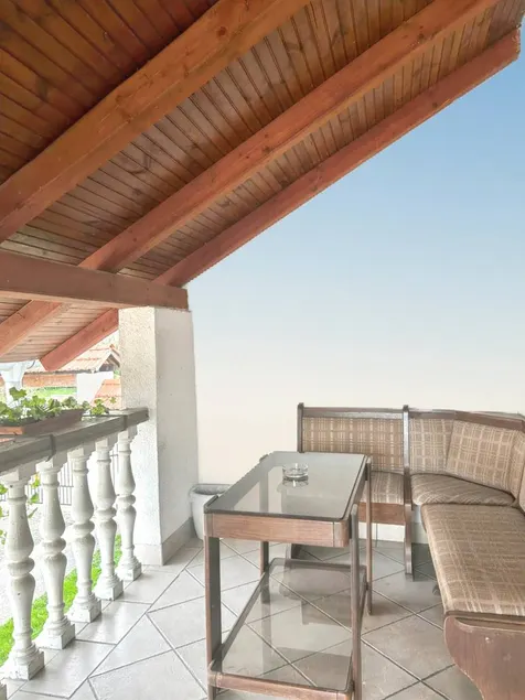 Holiday home | Garden view | Suitable for remote work - Image 1