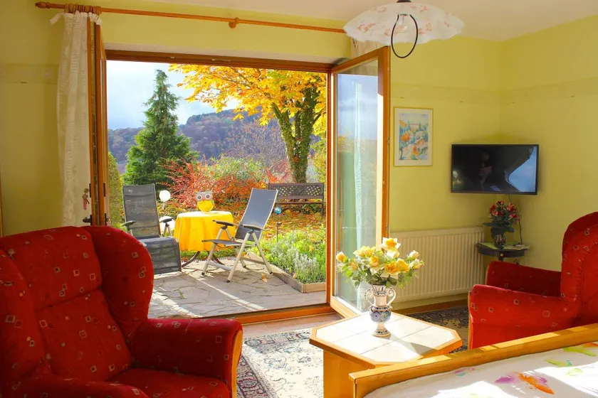 Wohnung mit Pool, Terrasse und Grill | Gartenblick - Image 1