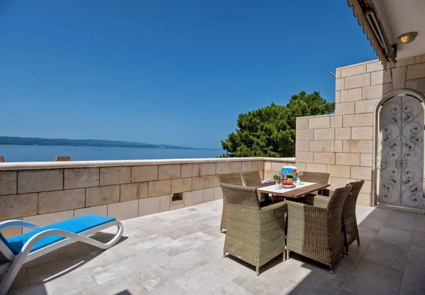 Holiday apartment with terrace | Sea view | Next to the beach - Image 1