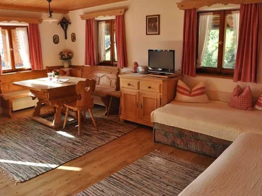 Holiday apartment with BBQ & garden | Mountain view - Image 1