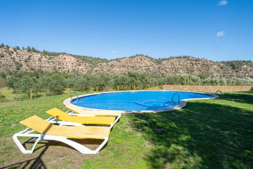 House with hot tub, garden & terrace | Mountain view | Pets are welcome - Image 1