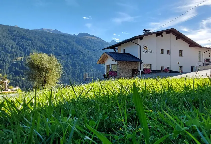 Wohnung mit Terrasse und Garten | Gartenblick - Image 1