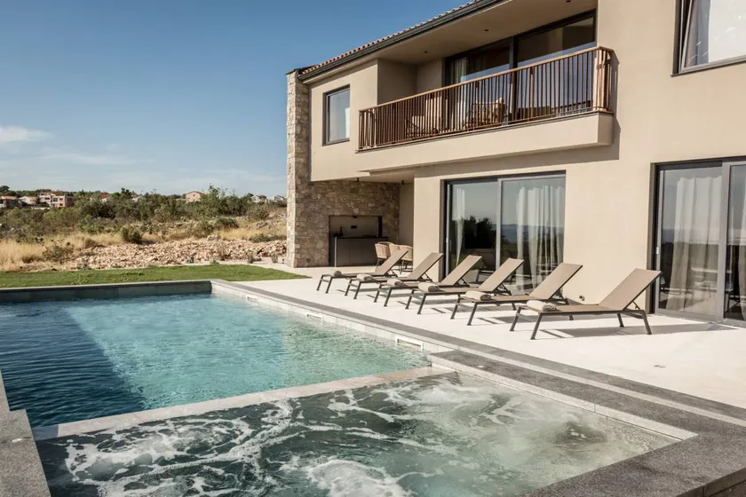 Villa with hot tub & pool | Sea view - Image 1
