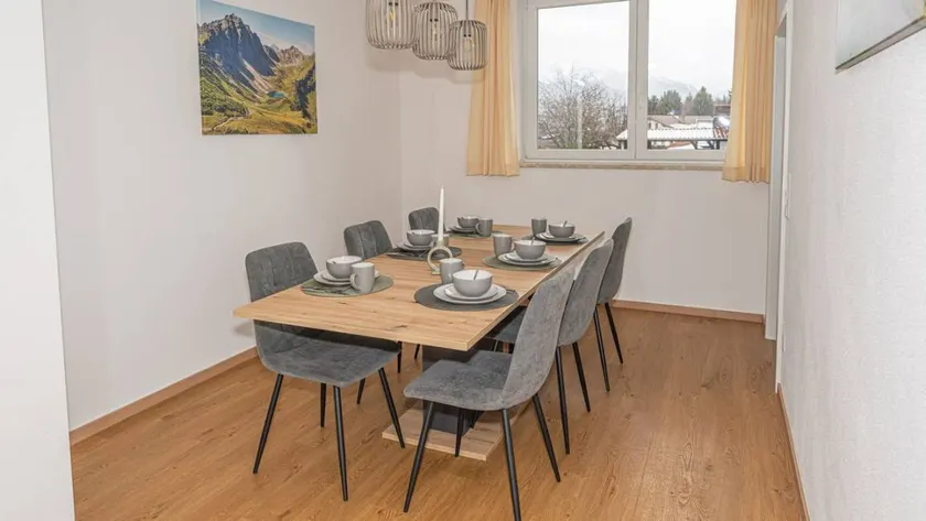 Apartamento con jardín, sauna y barbacoa | Vistas a la montaña - Image 1