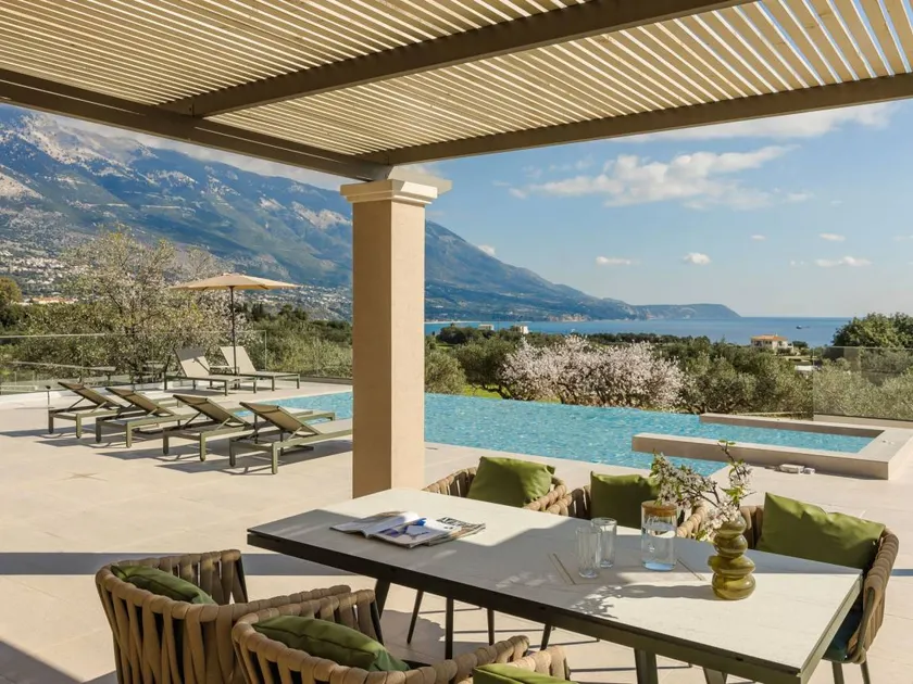 Fully equipped lovely holiday home with terrace, BBQ & private pool | Nature view - Image 1