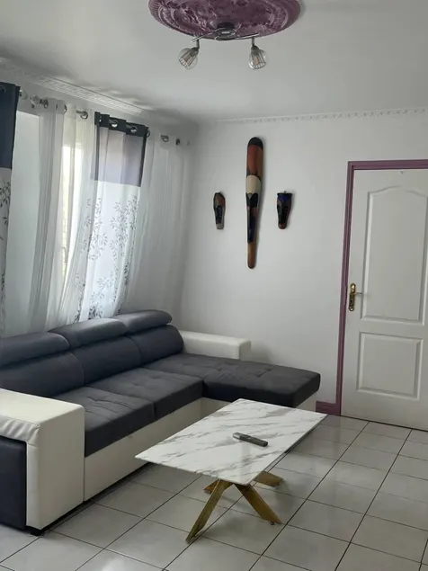 Flat | Perfect for remote work - Image 1