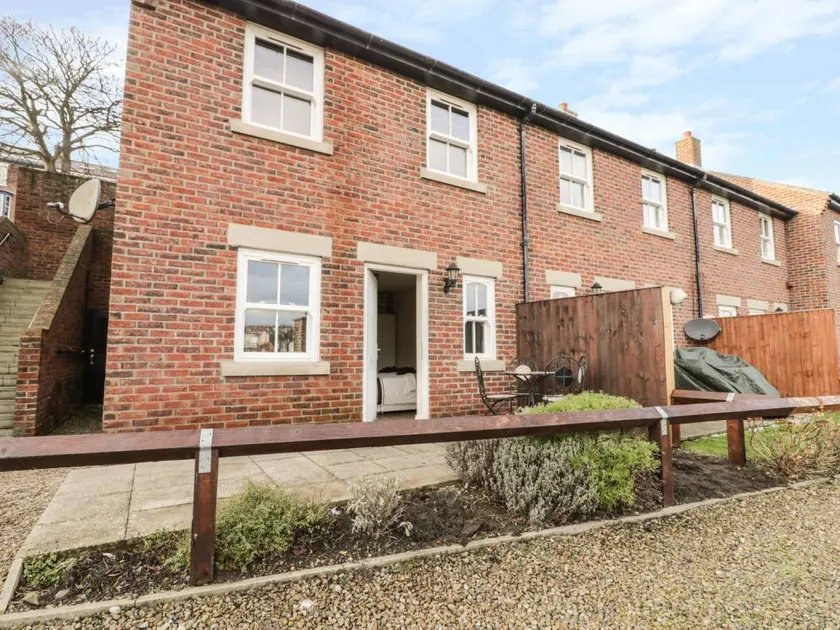 Cottage with garden | Beach view - Image 1
