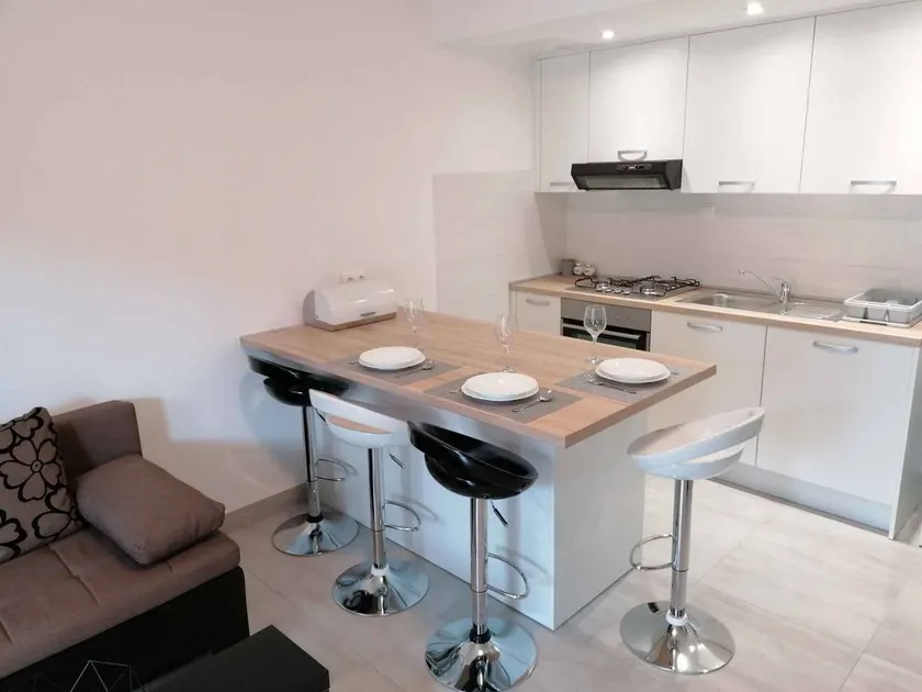 Apartamento con terraza, jardín y barbacoa | Cerca de la playa | Acepta mascotas - Image 1