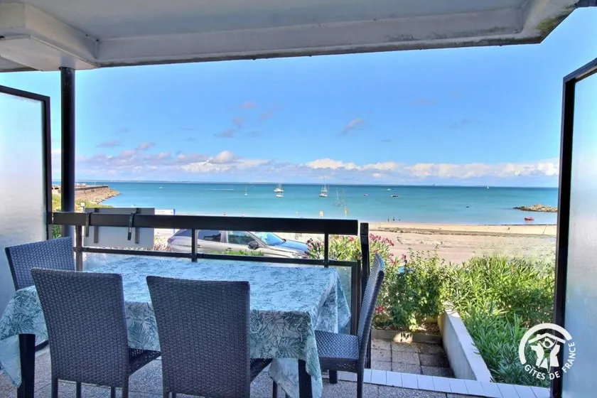 Gîte avec terrasse | Vue mer - Image 1