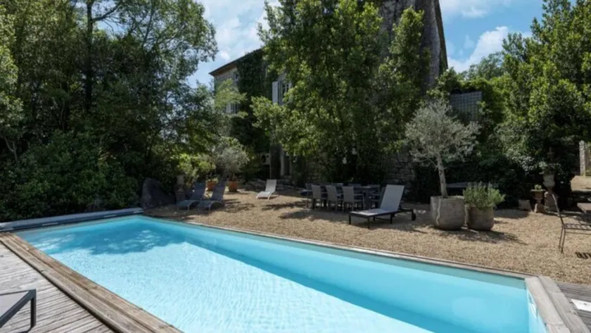 Charmante maison avec barbecue, piscine et terrasse - Image 1