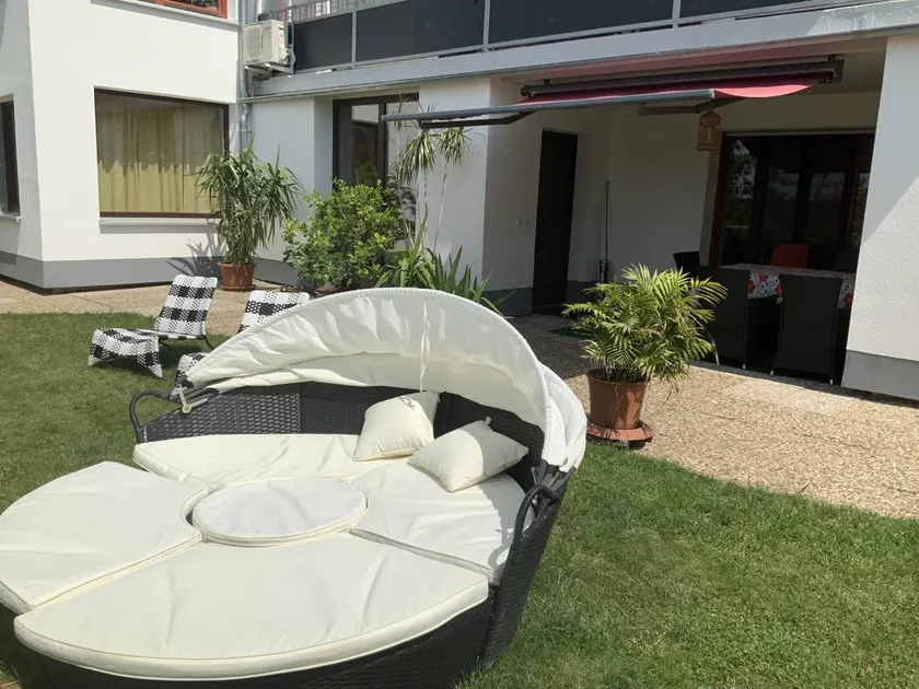 Child-friendly dedicated room with sauna, terrace & barbeque | Garden view | Pets allowed - Image 1