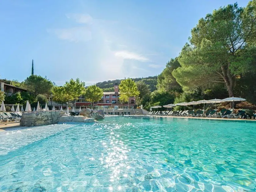 Family-friendly nice studio with heated pool & terrace | Pet-friendly - Image 1