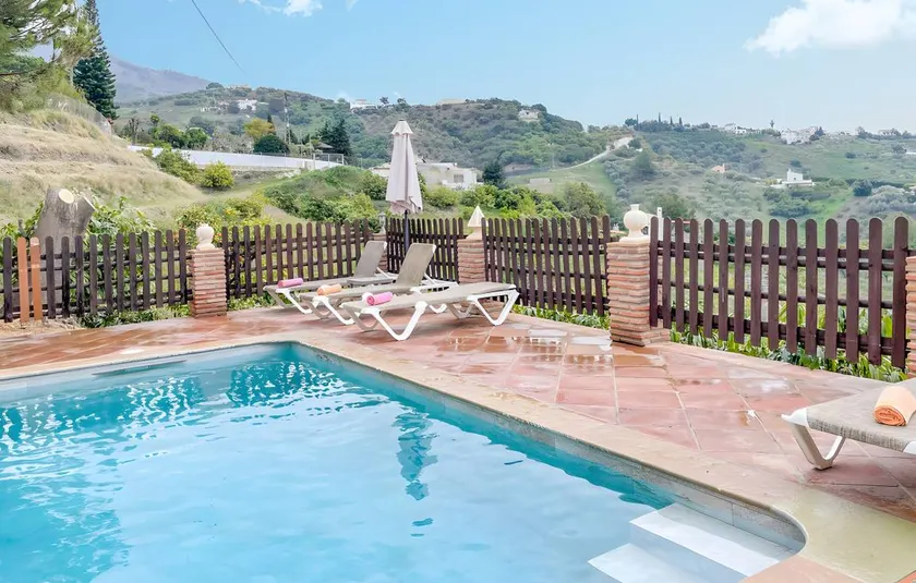 Country House 'Villa El Tejo' with Sea Views, Wi-Fi, and Air Conditioning - Image 1