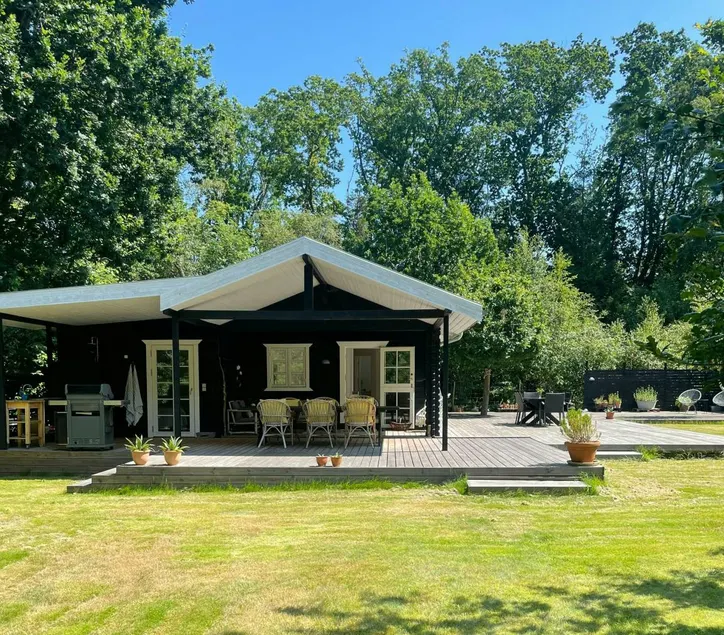 House with terrace, garden & BBQ | Suitable for remote work - Image 1