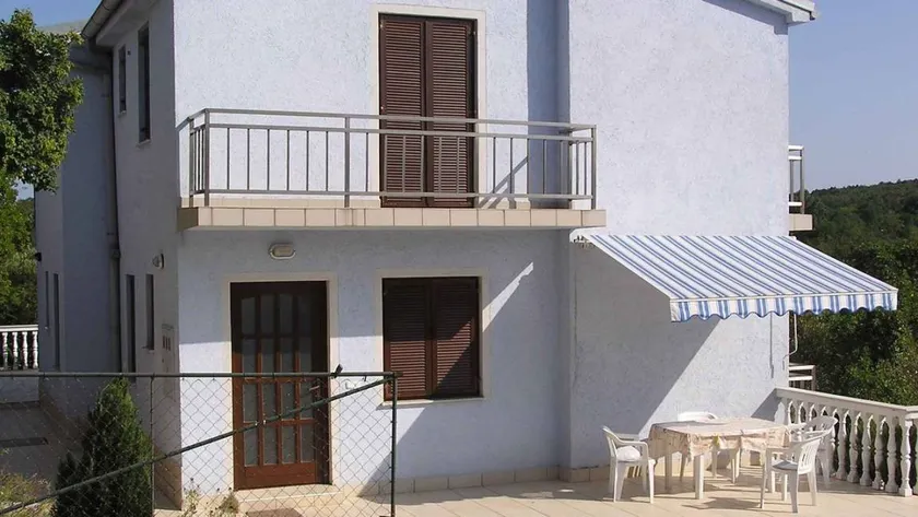 Holiday apartment with garden, terrace & barbeque | Pet-friendly - Image 1