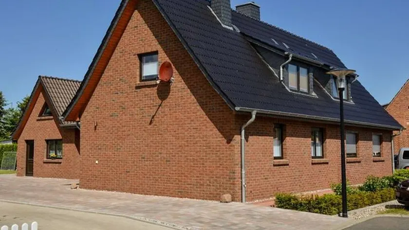 Apartment with garden - Image 1