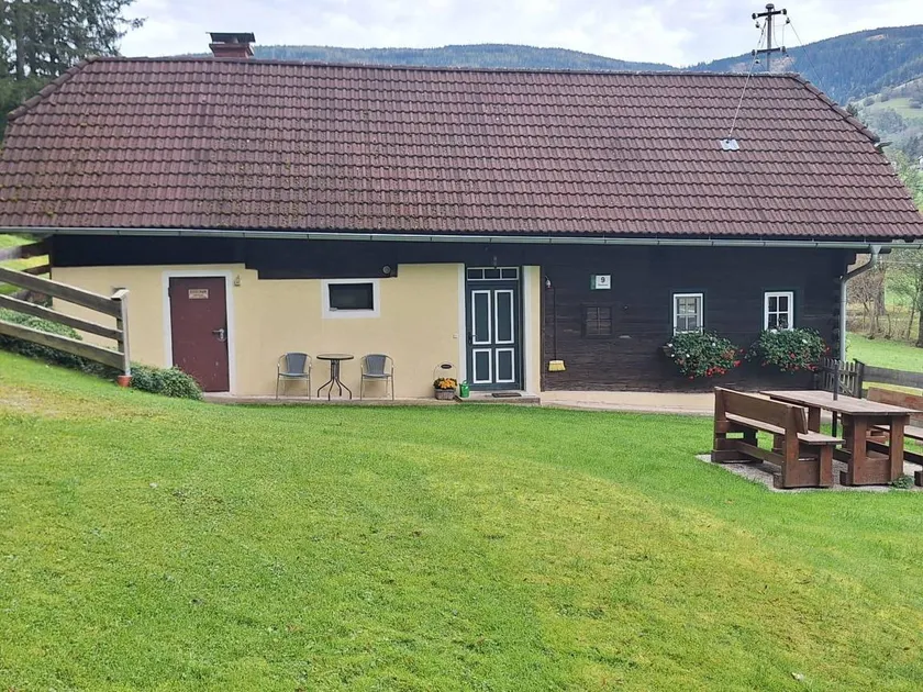 House with terrace, barbecue & garden - Image 1
