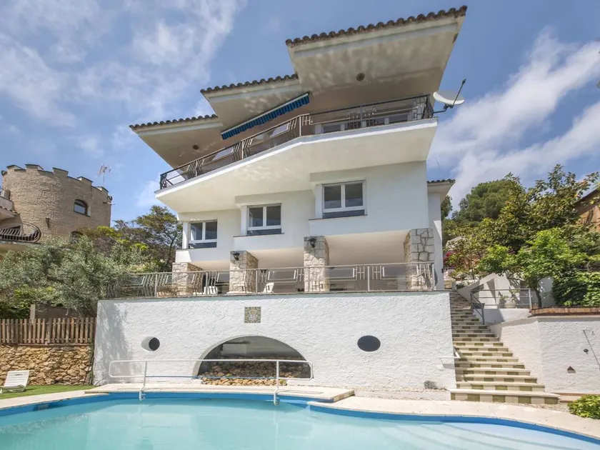 Flat with private pool, garden & terrace | Near Castell de Tamarit | Water view - Image 1