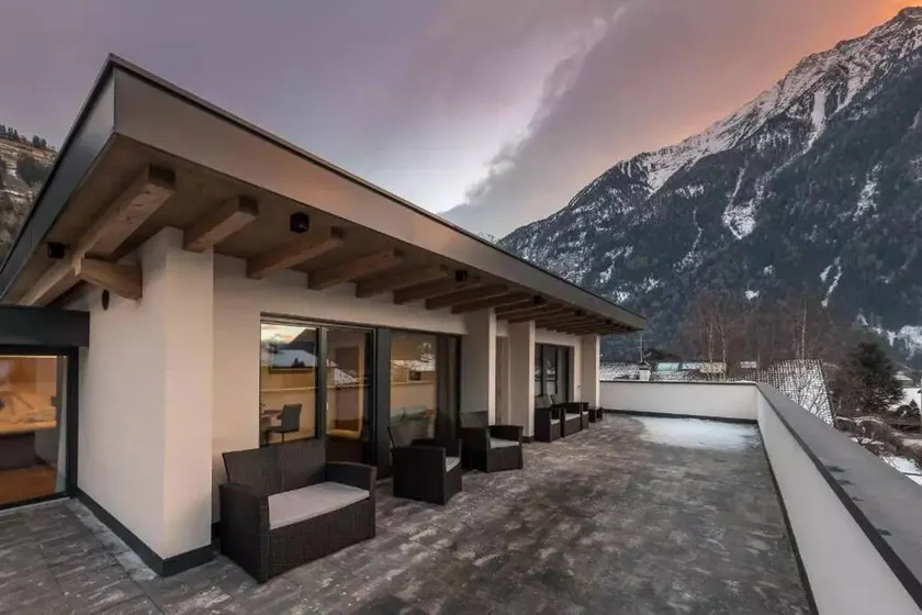 Exclusive Penthouse Apartment with Mountain View, Terrace, Spa Area & Pool - Image 1
