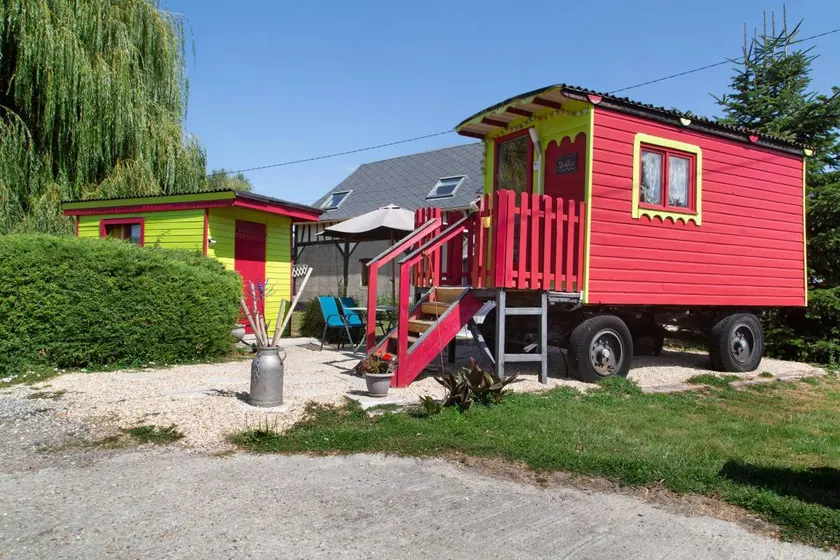 Children-friendly bed and breakfast with hot tub, barbeque & garden | Garden view | Pets allowed - Image 1