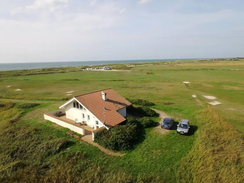Children-friendly house with terrace, sauna & barbeque | Sea view | Next to the beach | Pets are welcome - Image 1