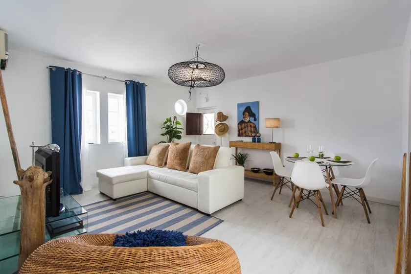 Beach and Mountain Apartment - Lisbon / Sesimbra - Image 1