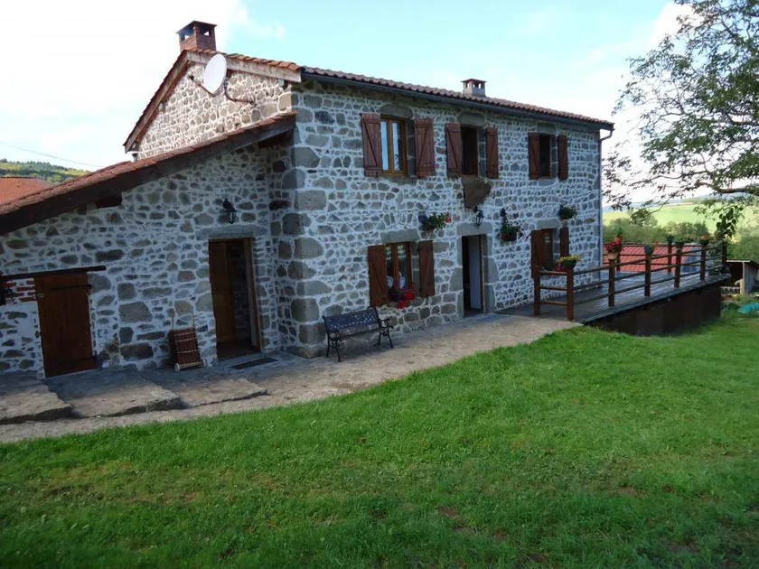 Lovely gite with barbeque, garden & terrace | Pet-friendly - Image 1