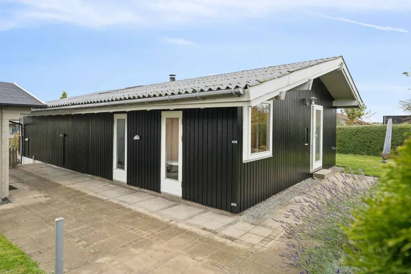 Family-oriented wonderful house with barbeque & garden | Golf view | Pets allowed - Image 1