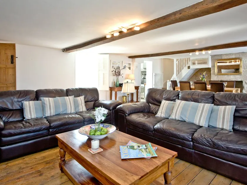 Holiday home with garden | Sea view - Image 1