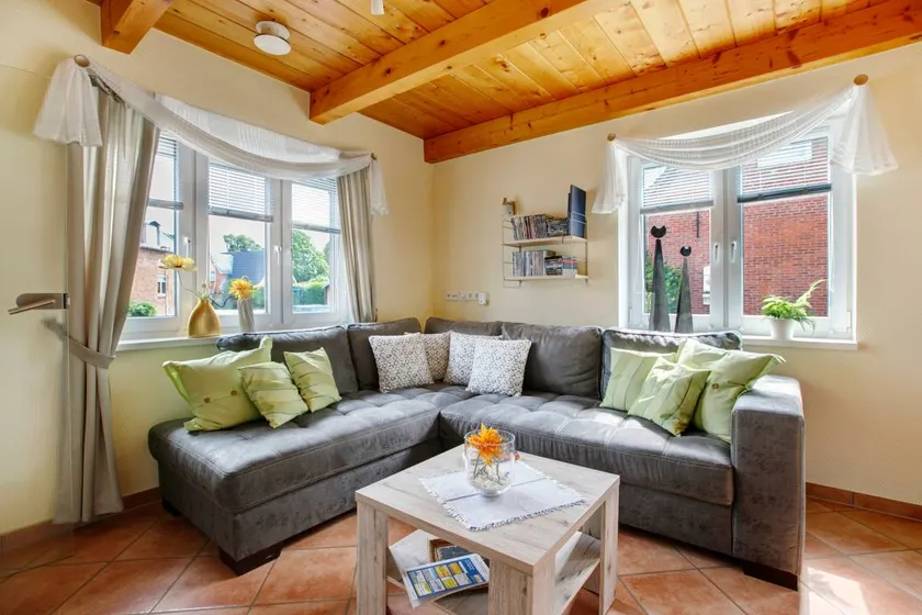 Holiday home with terrace, barbecue & garden | City view - Image 1