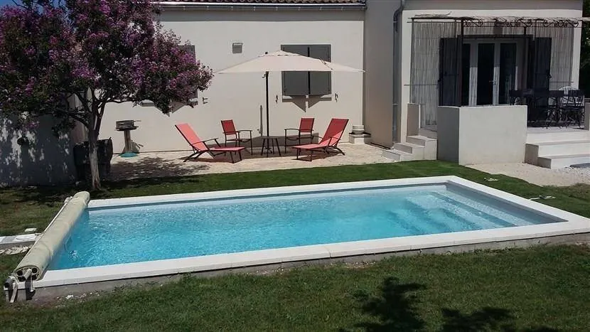Voll ausgestattete wunderschöne Villa mit Garten, privatem Pool und Grill - Image 1