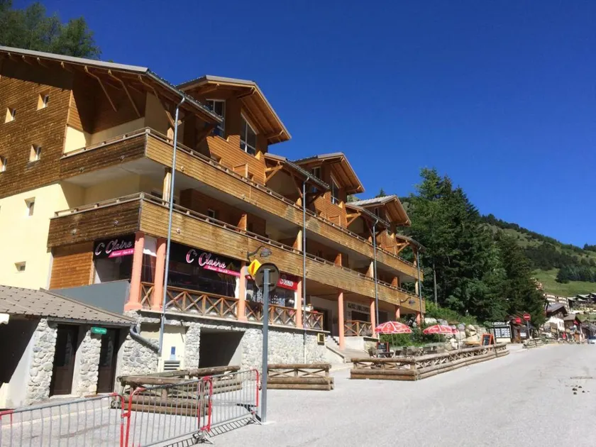 Ski-in/ski-out & foot of the slopes, sauna, balcony, parking, tv, ski locker, 65m², Val d'Allos - Image 1