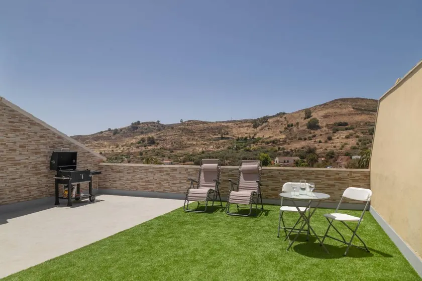 Holiday home with fast internet, terrace & barbecue | Mountain view - Image 1