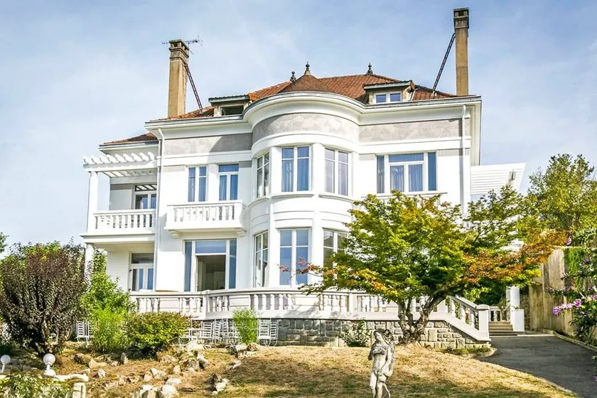 Fully equipped pleasant gite with terrace & garden | Pets allowed - Image 1
