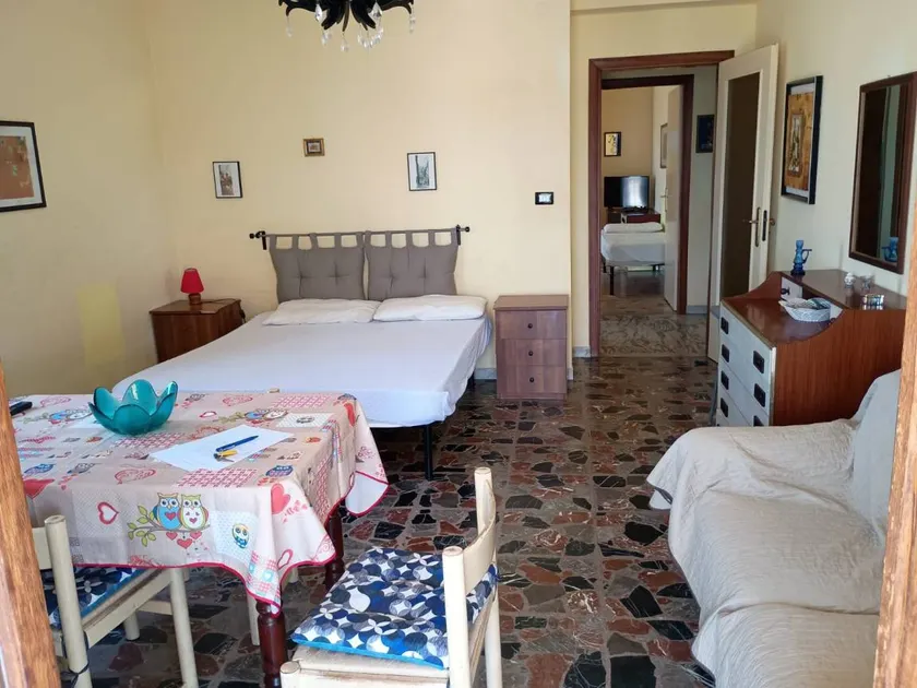 Apartamento vacacional con 3 dormitorios para 8 personas - Image 1