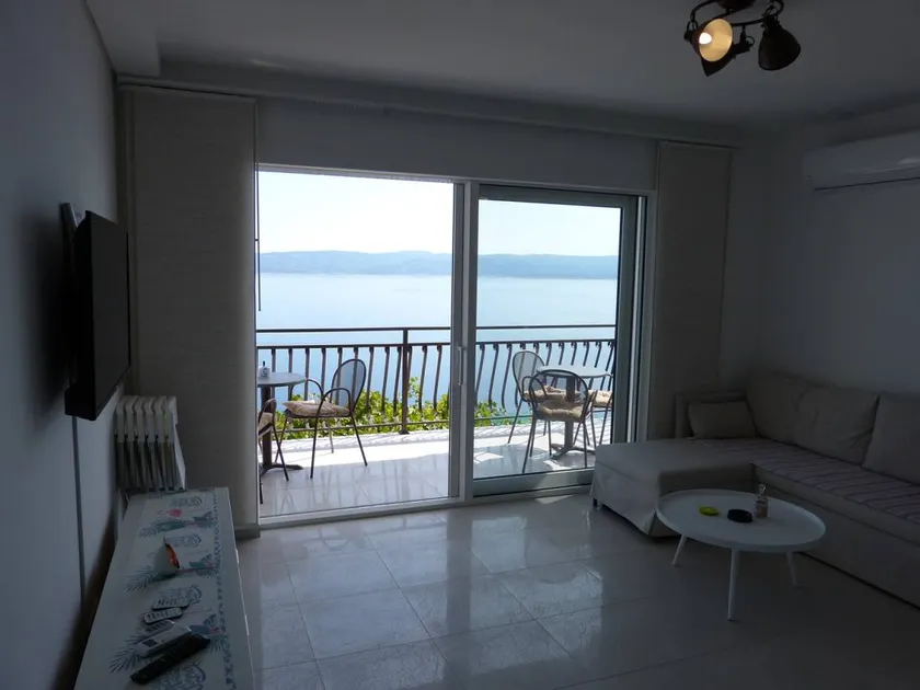 Holiday apartment with terrace | Beach view - Image 1