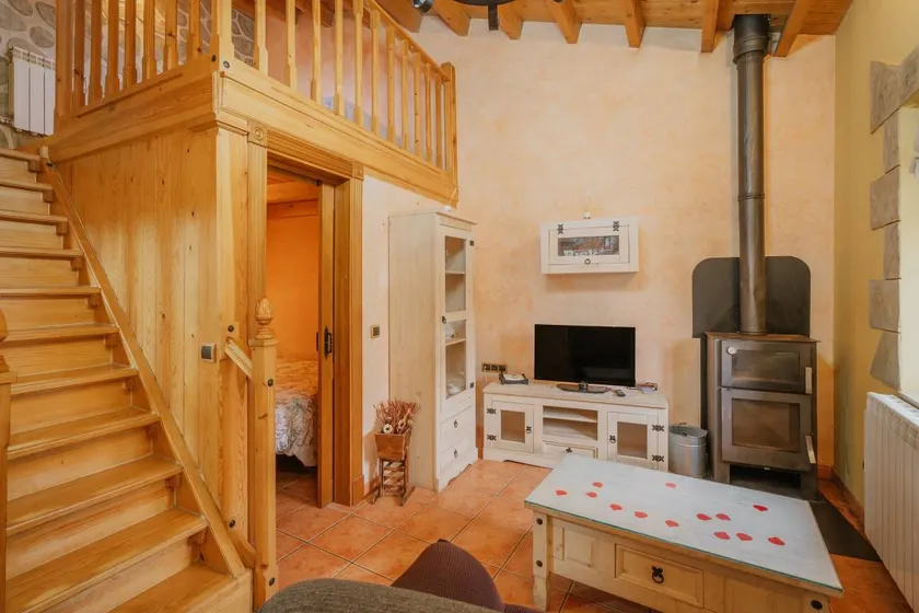 House with jacuzzi - Image 1