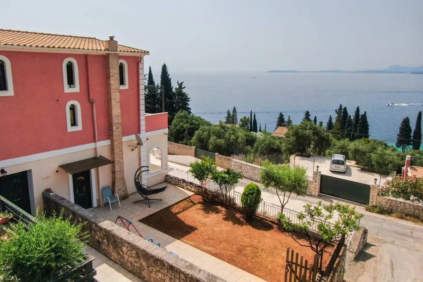 Holiday apartment with garden & terrace | Sea view - Image 1