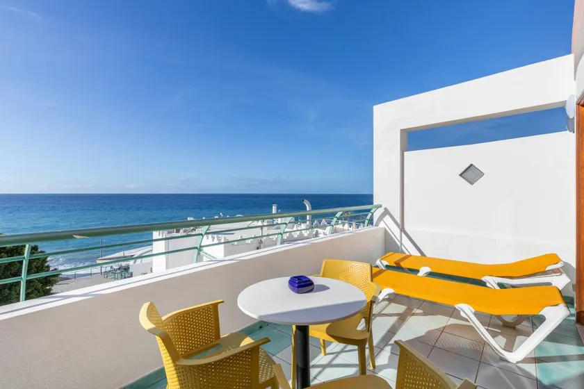 Wunderschönes Apartment mit schnellem Internet | Bergblick | Nah am Strand | Ideal für Homeoffice - Image 1