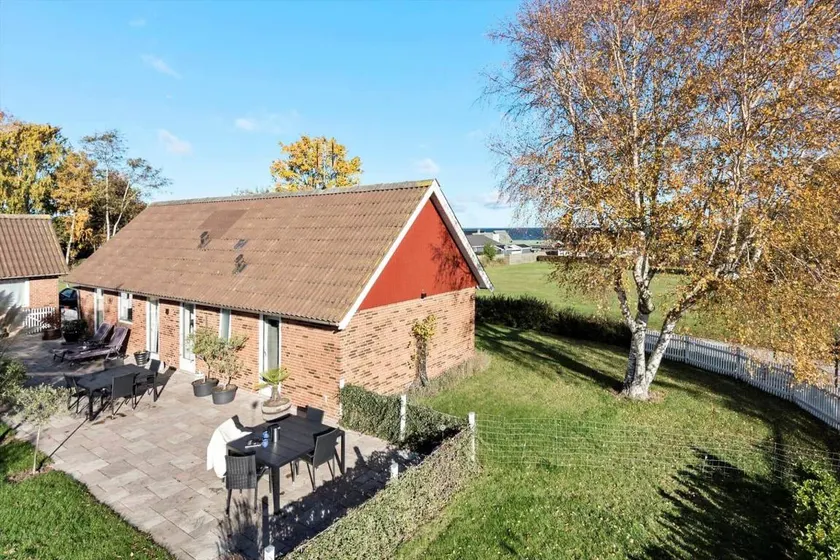 Lovely house with terrace & garden | Sea view | Dogs allowed - Image 1