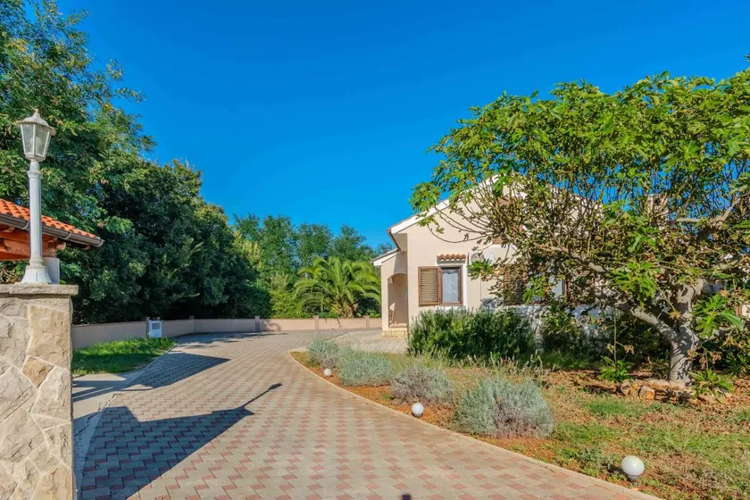 Voll ausgestattetes Ferienhaus mit Grill und Garten | Haustiere sind willkommen - Image 1