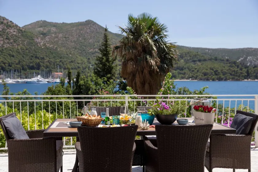 Apartment Villa Nada - One Bedroom Apartment with Balcony and Sea View - Image 1
