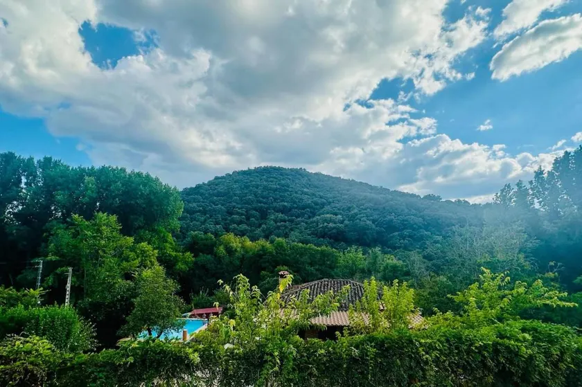 Casa Rural Orilla del Hueznar – Relax en la Sierra Norte de Sevilla - Image 1