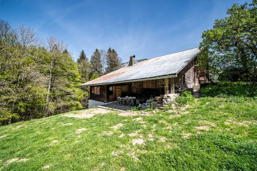 Chalet adapté aux familles avec terrasse, barbecue et jardin | Vue montagne | Adapté au travail à distance | Avec animaux bienvenus - Image 1