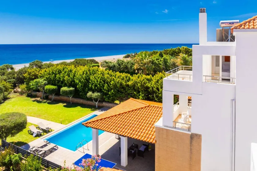 Family-friendly nice villa with terrace, private pool & garden | Beach view | Close to the beach - Image 1